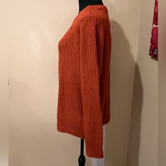 Vero Moda Womens Burnt Orange Leroya Crew Neck Pullover Sweater, size Medium - Picture 3 of 4